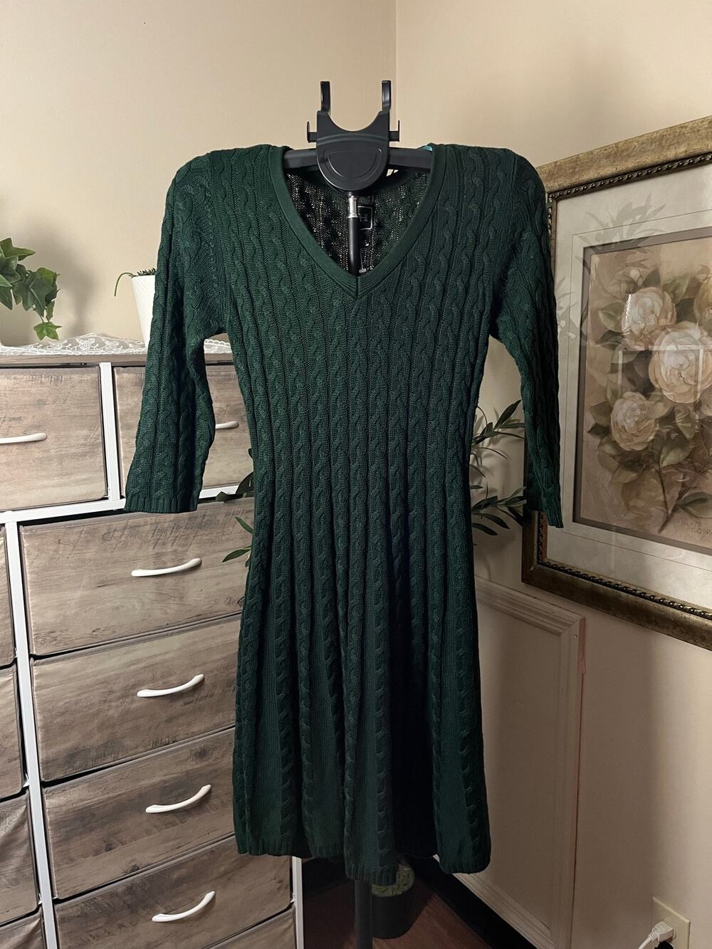 JH Women’s Petite Medium Green Cable Knit V-Neck Sweater Dress